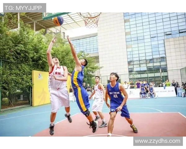 炎炎夏日男明星篮球场上的激情瞬间捕捉与分享